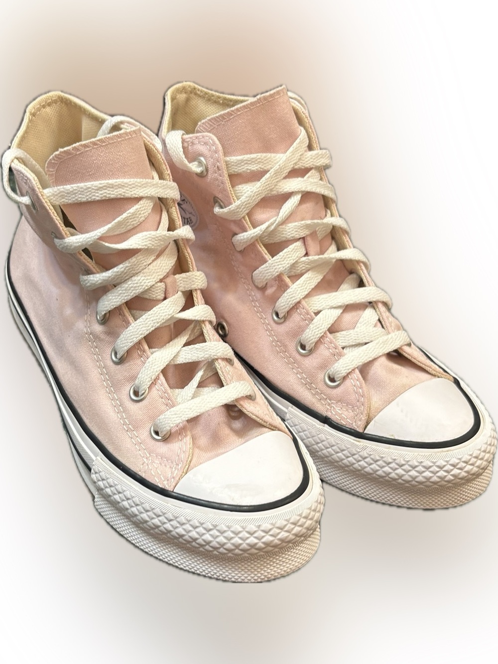 Women’s Converse shoes size 5